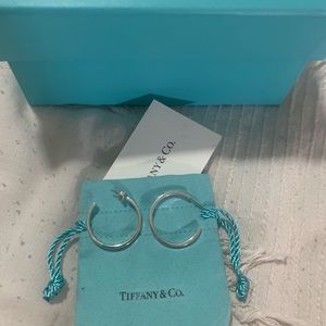 ❤️ Tiffany & Co. Sterling Silver Hoops ❤️